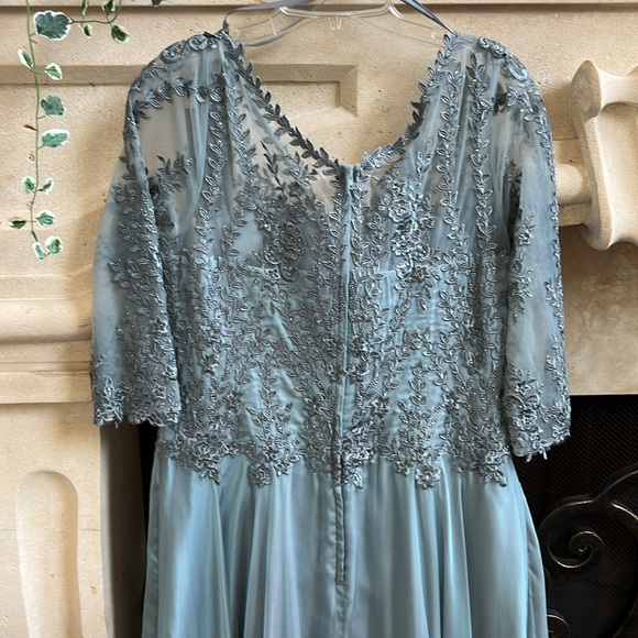 LA FEMME EVENING GOWN size 10 - Picture 7 of 8